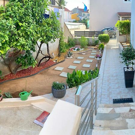 Lumar Holidays And Apartments Preko Extérieur photo