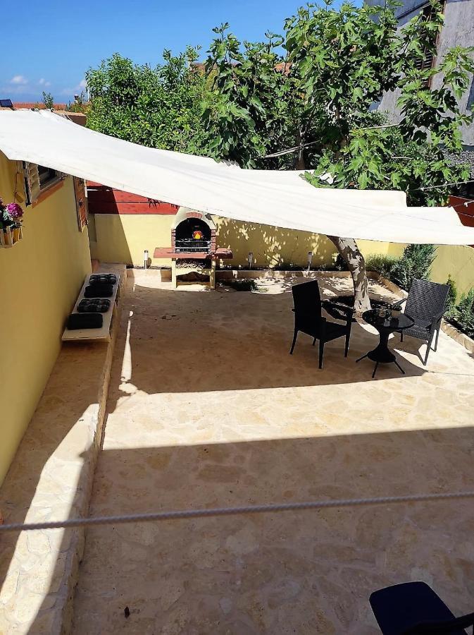 Lumar Holidays And Apartments Preko Extérieur photo