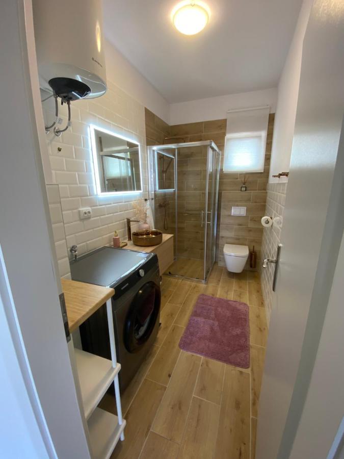 Lumar Holidays And Apartments Preko Extérieur photo